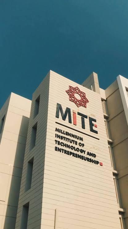 campus banner